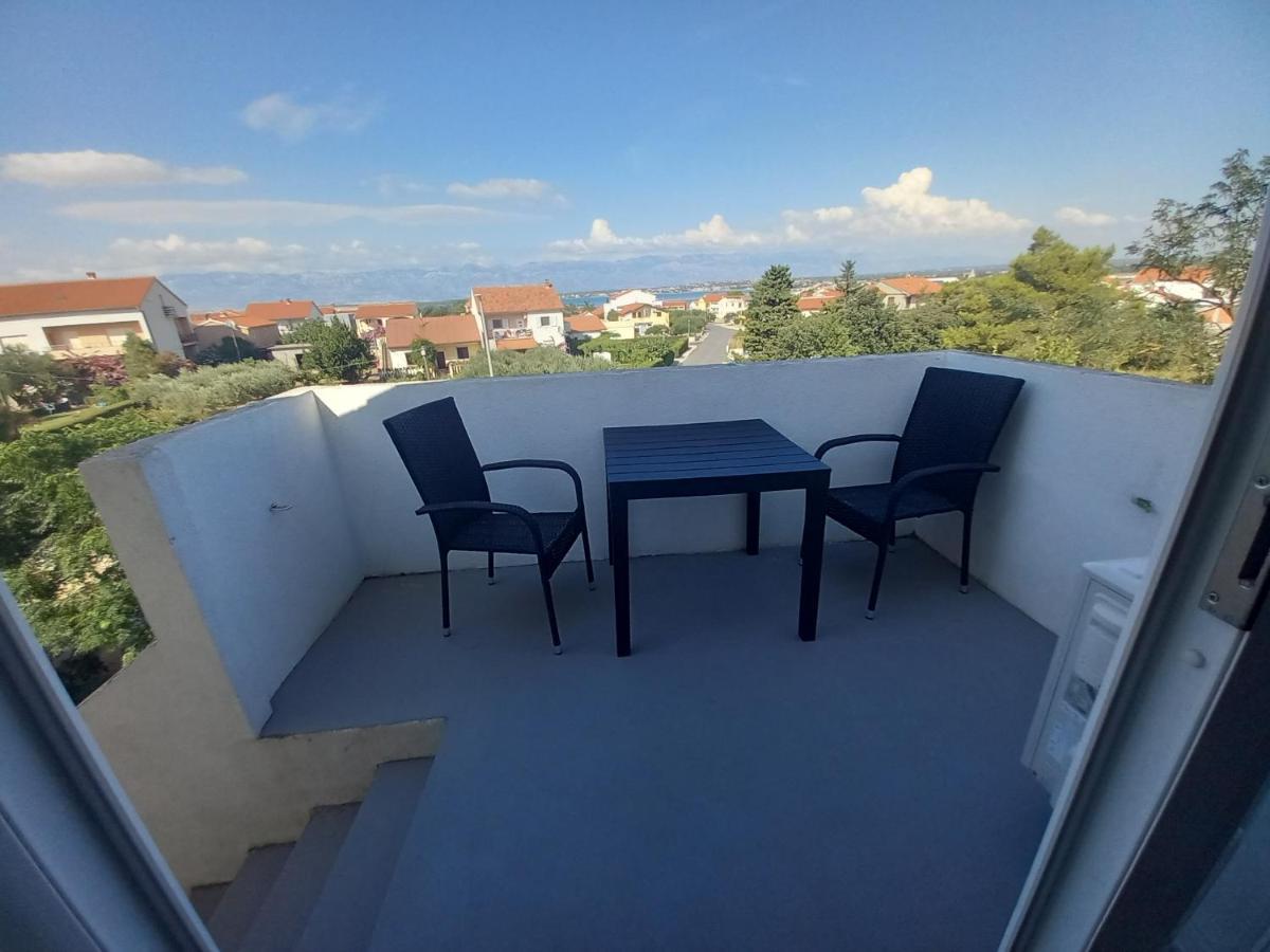 One Bedroom Loft Apartment With Nice View Nin Exterior foto